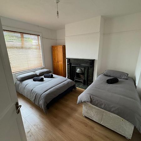 Very Nice Triple Room At 2 Iveragh Rd-5 Dublin Extérieur photo