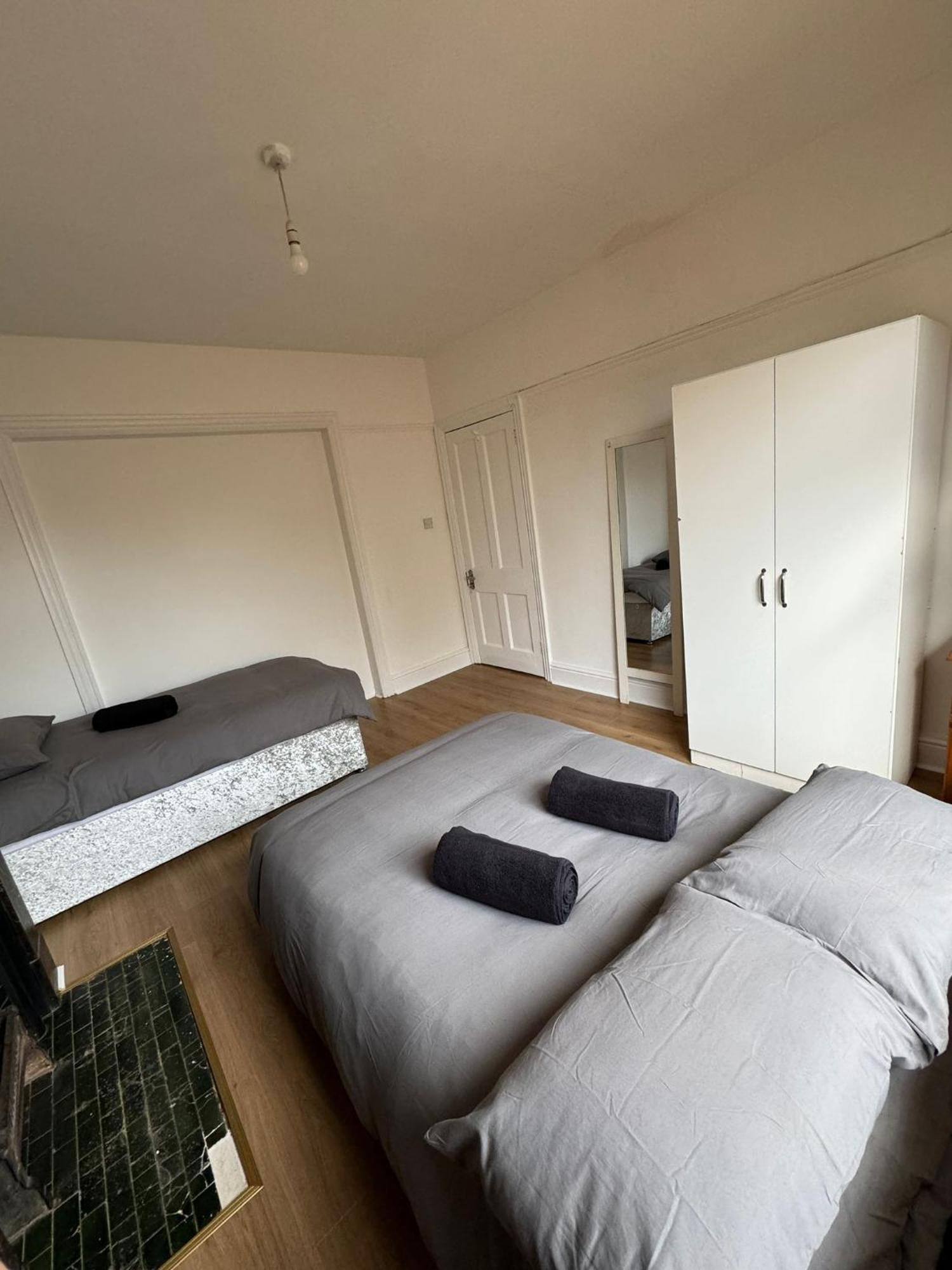 Very Nice Triple Room At 2 Iveragh Rd-5 Dublin Extérieur photo